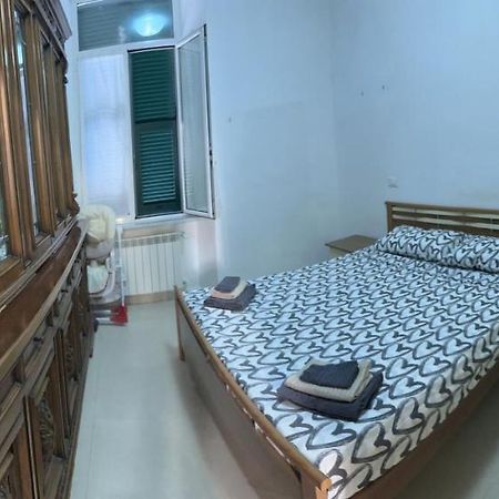 Alloggio In Centro Ben Servito Σαβόνα Εξωτερικό φωτογραφία